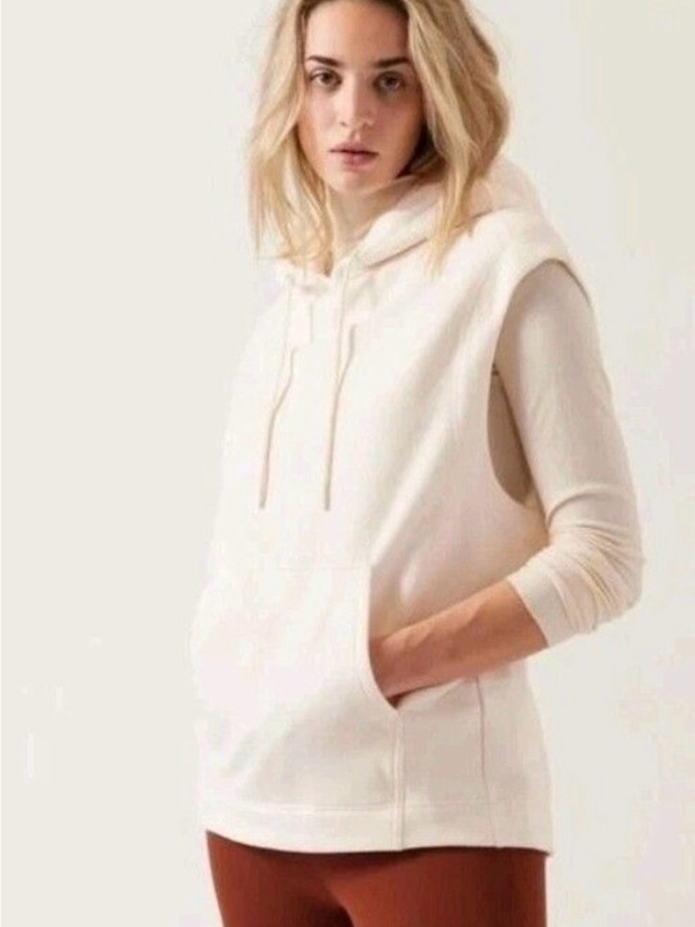 Retroplush Cocoon Sleeveless Hoodie NWOT Magnolia White M